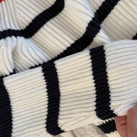 OUI sweater. ( like new!!!). 45$ Size US8 - Picture 7 of 12